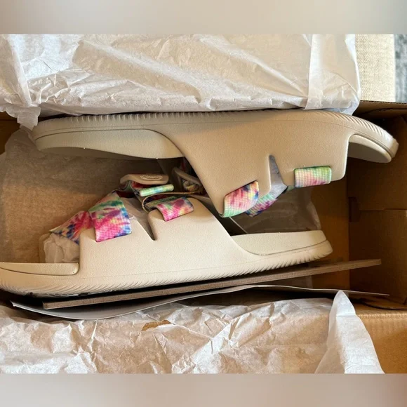 Chaco Womens's Chillos Slide - Light Tie Die (beige
Size 8& 9 - Picture 2 of 8